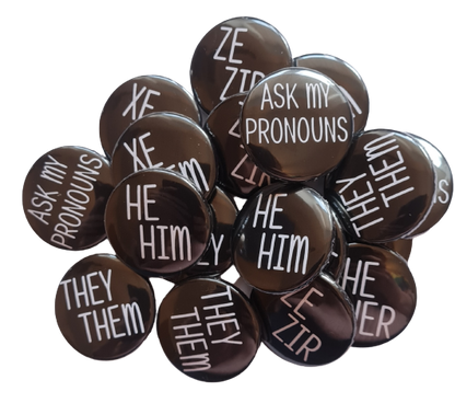 31mm - Black and White Pins